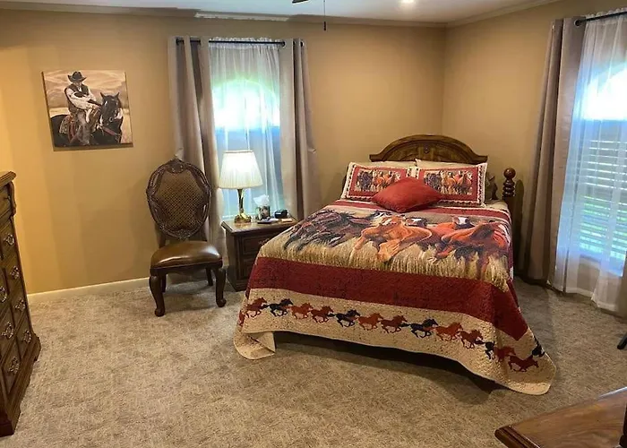 Stockyards! Walk 3 Blocks-ranch House Sleeps 8 Holiday home Fort Worth