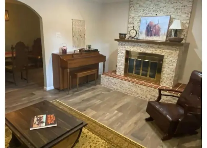 Stockyards! Walk 3 Blocks-ranch House Sleeps 8 Holiday home Fort Worth