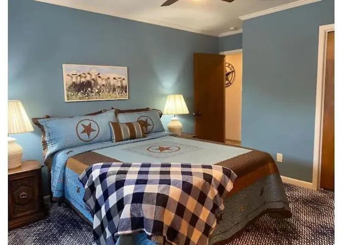 Stockyards! Walk 3 Blocks-ranch House Sleeps 8 Holiday home *