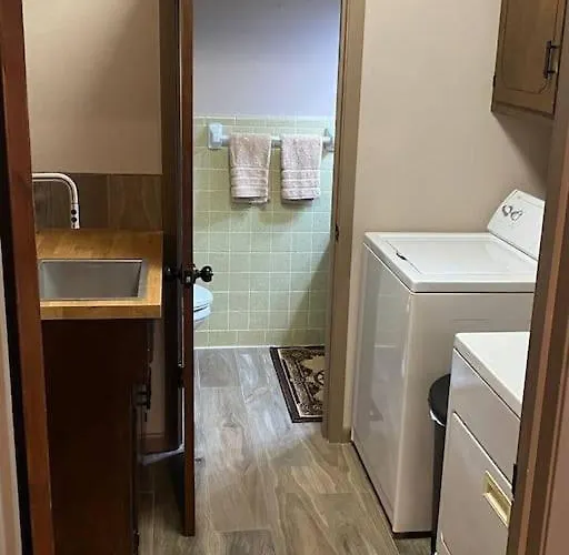 Stockyards! Walk 3 Blocks-ranch House Sleeps 8 * Fort Worth