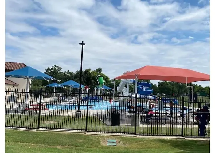 Holiday home Stockyards! Walk 3 Blocks-ranch House Sleeps 8 Fort Worth