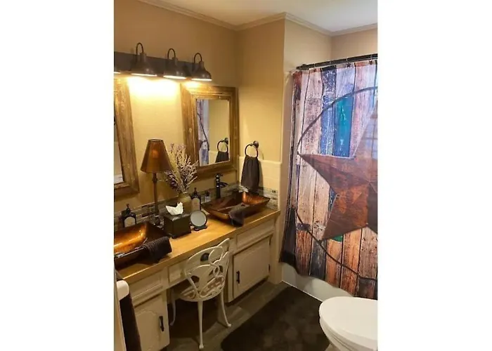 Stockyards! Walk 3 Blocks-ranch House Sleeps 8 Holiday home *