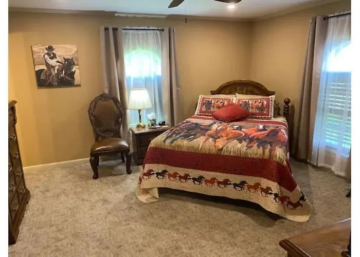 Stockyards! Walk 3 Blocks-ranch House Sleeps 8 Fort Worth